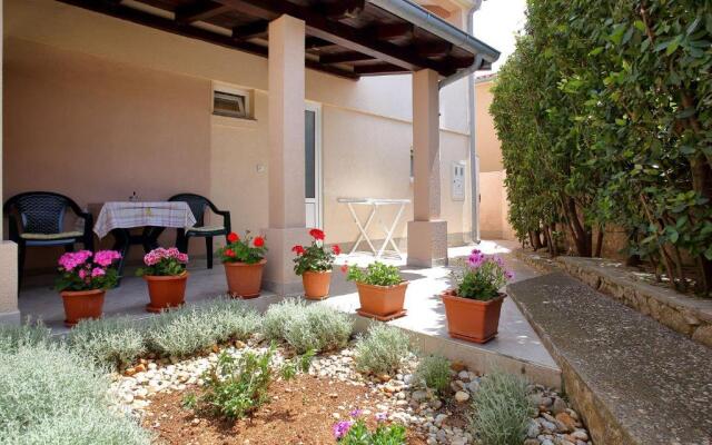 Queen beach Nin apartments Venera - AE1444