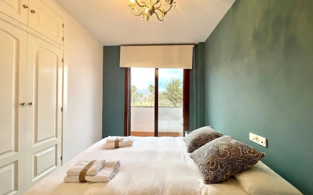 Sunlit Villa Near Golf