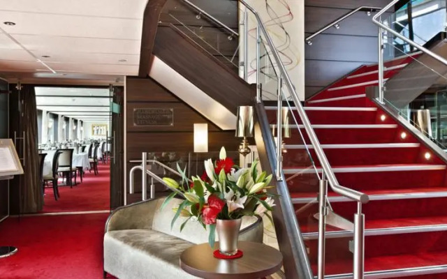 Regis Hotelschiff 4* Düsseldorf