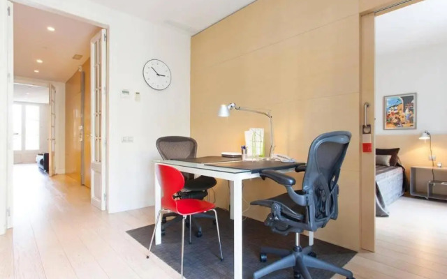 Classy 3bed 3bath apartment in Eixample