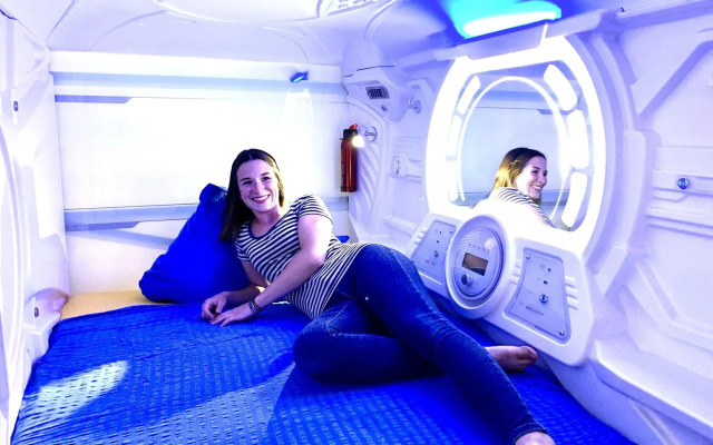 Space Night - Hostel