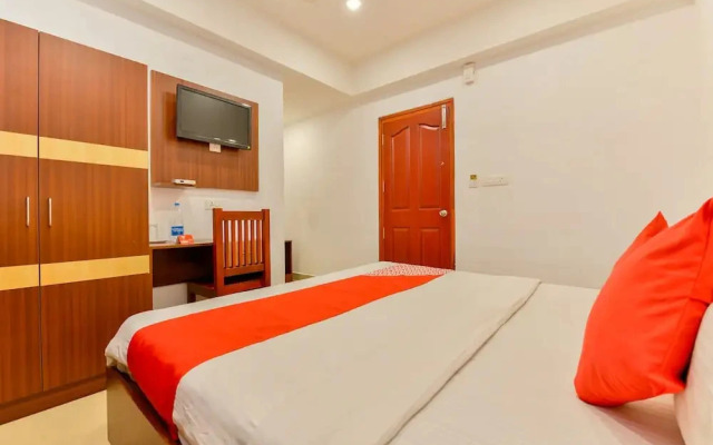 Puthens Capitol Inn; Ernakulam by OYO
