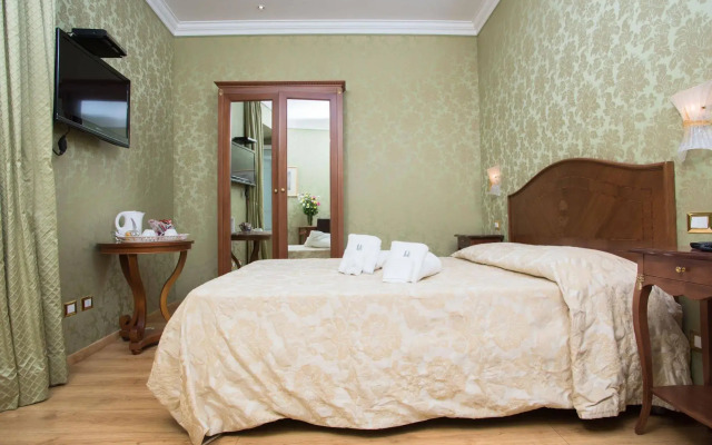 Rome King Suite