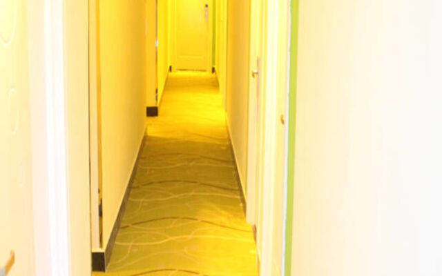 Xinyang Times Inn