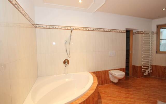 Luxurious Apartment in Mayrhofen With Mountain View