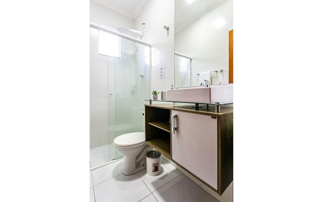 Apto amplo e moderno no Santinho VER102