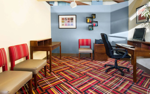 Comfort Inn & Suites Syracuse Airport