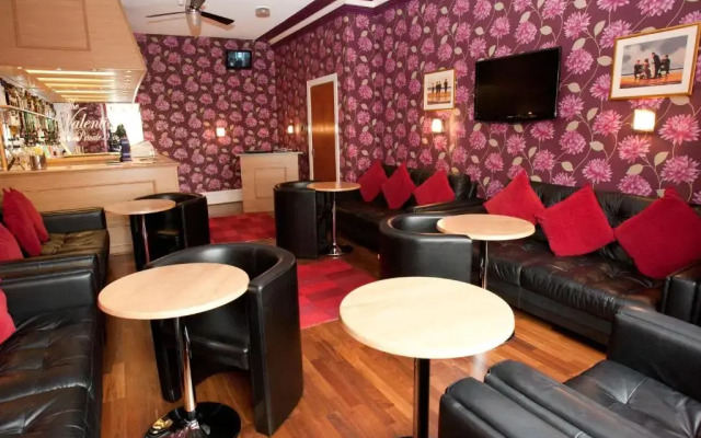 Valentine Lodge Over 25 Couples Only