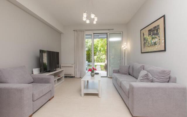 Secret Garden Apartment