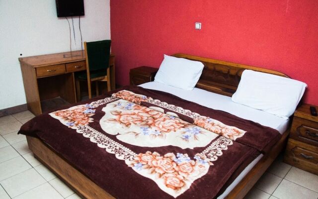 Alfoscar Hotel & Suites