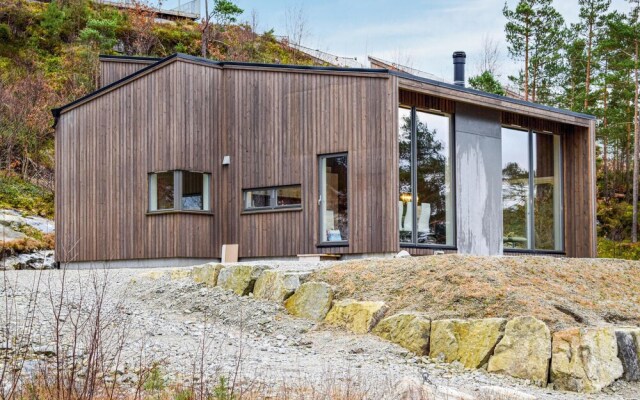 Nice Home in Jørpeland With 3 Bedrooms and Wifi