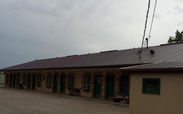 Hillcrest Motel