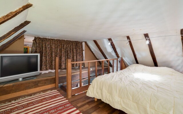 Cozy Mansion in Brandonnet With Swimming Pool