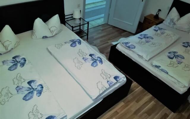 Isas Apartment