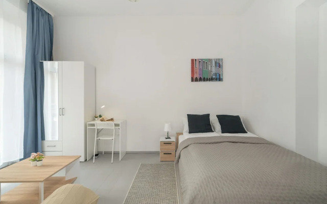 Poznan Stylish Grey Apartment by Renters