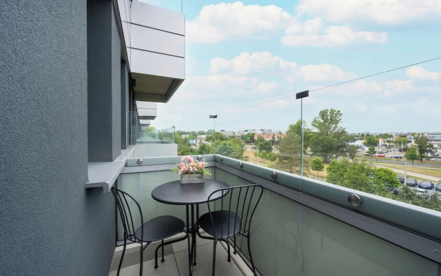 Air Conditioned Apartment by Renters