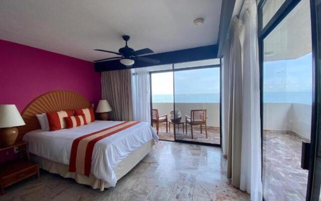 Costa Sur Resort by VRHost