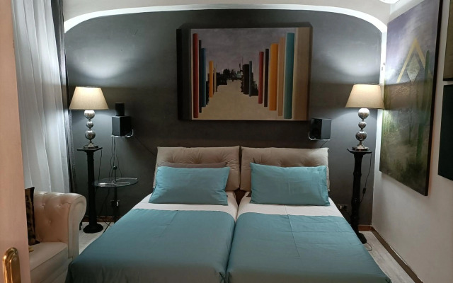 Spanish Steps bedroom