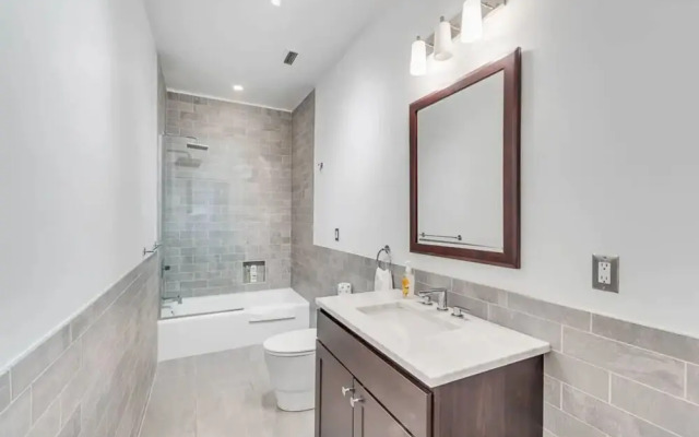 LUXURIOUS Condo Elevator Parking