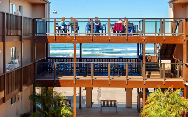 Ocean Beach Hotel