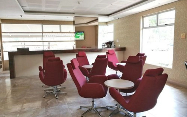Hotel Plaza Suites