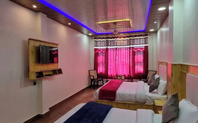 Goroomgo Grand Kailash View Homestay Himachal Pradesh