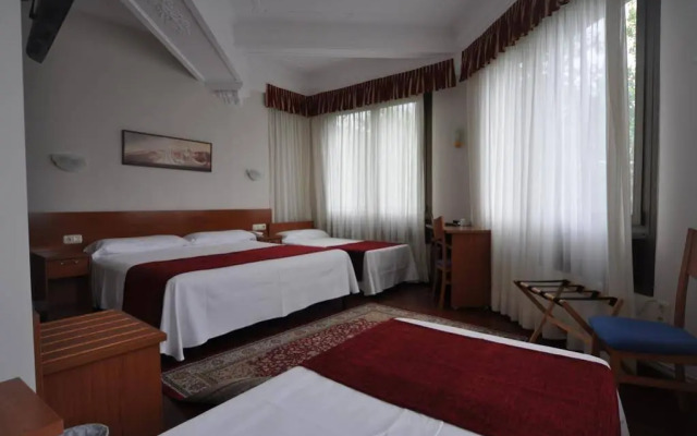 Pension Alameda