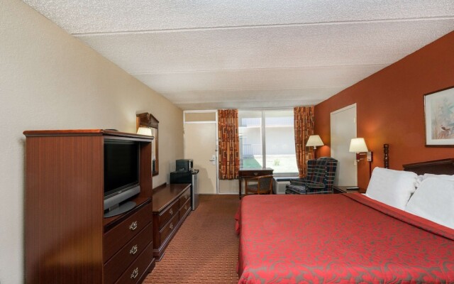 Days Inn by Wyndham Hurricane Mills