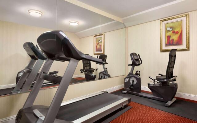 Ramada by Wyndham Oakland Downtown City Center