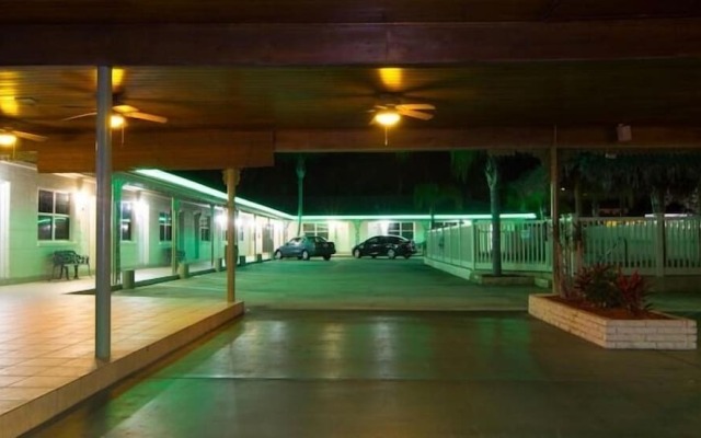 Budget Inn Of Avon Park