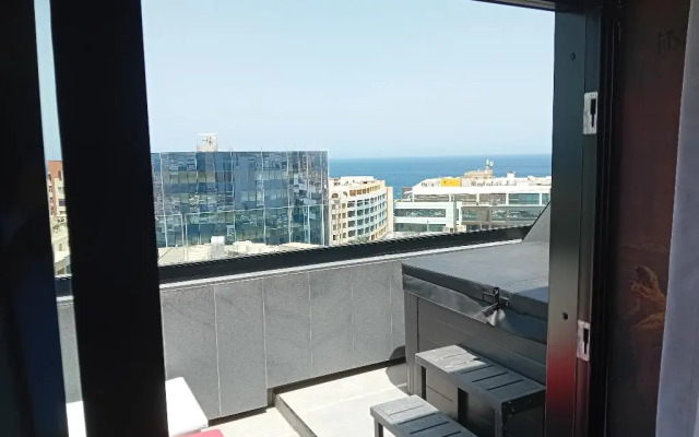 So City Hotel