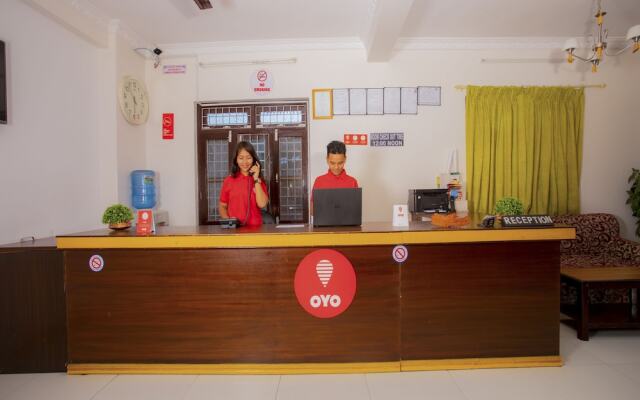 OYO 133 Hotel Center Inn Lake