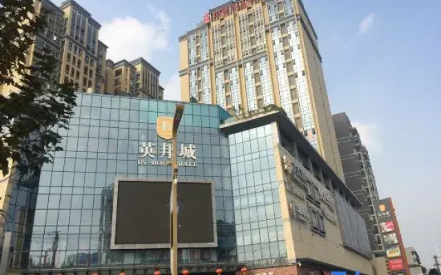 Platinum Celebrity Hotel