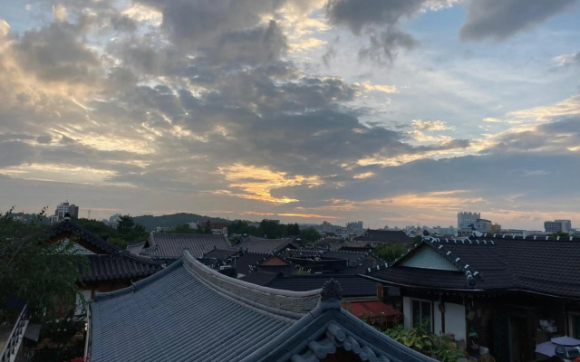Laon Hanok Gguljam