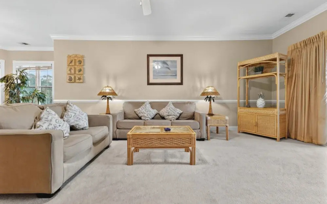 Magnolia Pointe Luster Leaf 4821-301
