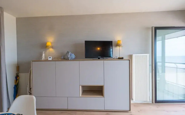 Charming Studio With sea View in Middelkerke