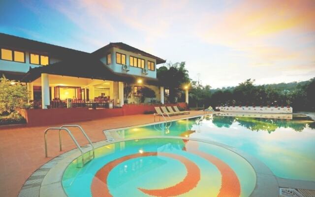 Kadkani Riverside Resort