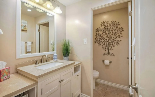 Southern Exposure w/ Private Balcony