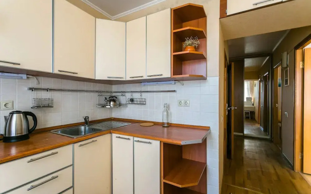 Apartment on Peschanaya 6