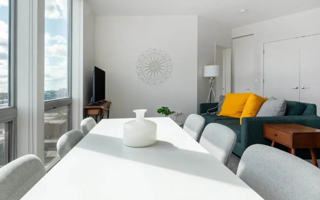 New & Modern  Lux City Escape