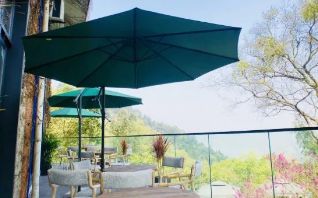 Huozhe Unhurried Yard Hostel