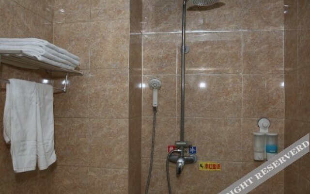Yuerong Holiday Hotel