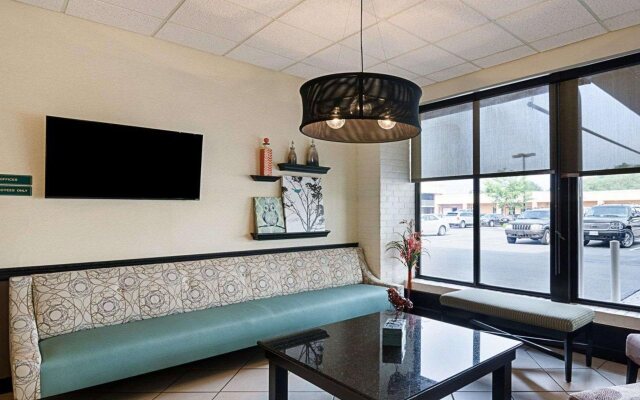 Quality Inn Lewisburg