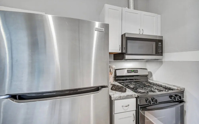 Charming Hampton Home Near Downtown & Beaches!