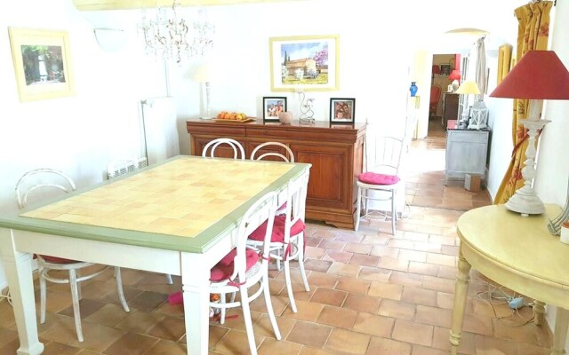 Villa With 5 Bedrooms In Seguret, With Private Pool, Enclosed Garden And Wifi