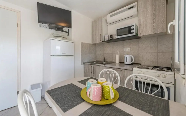 Awesome Apartment in Vir With 2 Bedrooms and Wifi