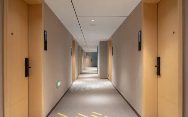 Chao Man Hotel (Yanji Yanbian University Department Store)