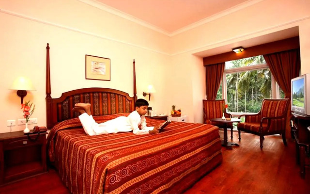 OYO 4806 Holiday Hotel