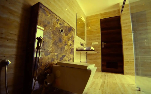 Love Kush Hotel