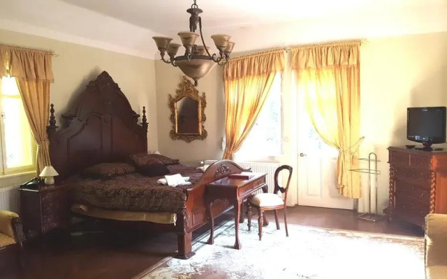 Romantic Chateau Krasna Lipa